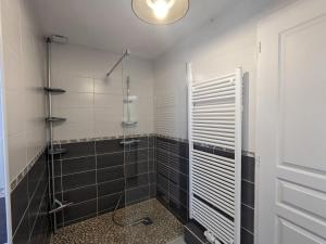 Maisons de vacances Grande ferme renovee avec jardin et loisirs a proximite - FR-1-591-155 : photos des chambres