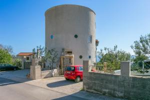 Apartments with parking space Kastel Kambelovac, Kastela - 21027