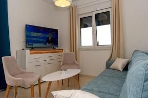 Apartments with a swimming pool Okrug Gornji, Ciovo - 23097