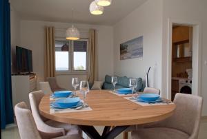 Apartments with a swimming pool Okrug Gornji, Ciovo - 23097