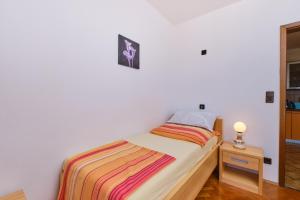 Apartments with a parking space Losinj, Losinj - 23160