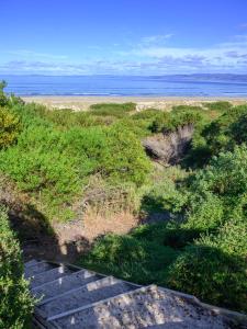 Coastal Escape ~ a sublime retreat!