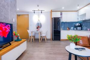 Spacious 2 Bed Rooms Condo in Masteri Thao Dien