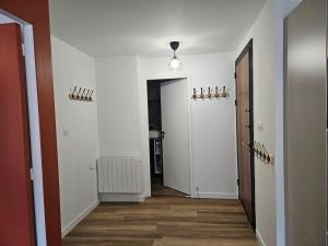 Appartements 4, 5 et 10 personnes renoves en centre-ville : photos des chambres