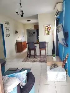 The Darling Hive - Mendes