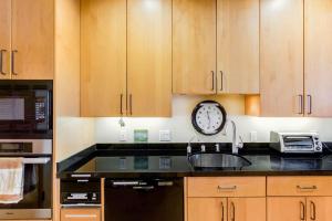 Two Bedroom, Two Newly Renovated Bathrooms, Deck