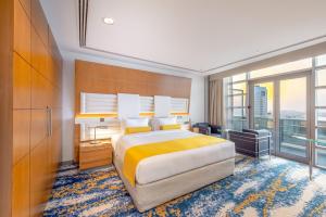 Golden Creekside With Balcony  room in Hilton Dubai Creek