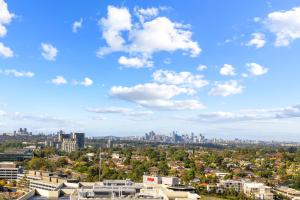 High level urban retreat in Macquarie Park