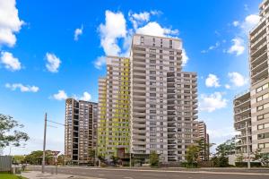 High level urban retreat in Macquarie Park