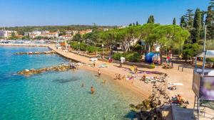 Luxury villa with a pool, panoramic sea view, beach - by Traveler tourist agency Krk ID 2406