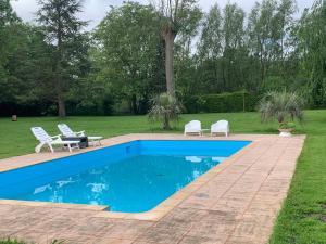 Appartements Appartement familial au bord de la Marne, jardin tropical , piscine, tennis, terrasse, parking gratuit proche Disneyland : photos des chambres