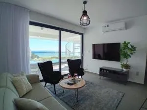 New Luxury Sea Front Apartment - Tersephanou