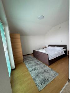 Alex Apartments