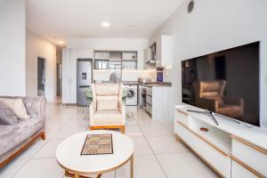 Urban Oasis Apartments at The Median