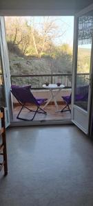 Appartements Frais et bien oriente joli studio Phannie proche cure : photos des chambres