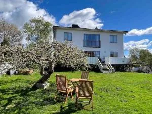 Spacious house close to nature and Stockholm City. - Tullinge