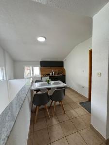 Alex Apartments