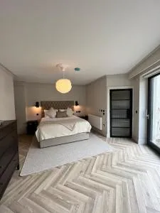 The Glen Quarter - Belgooly