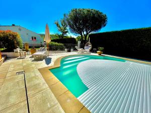 Villas Villa provencale Golfe St Tropez climatisee piscine chauffee, Spa, billard, Wifi haut debit pro : photos des chambres