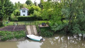 Chalets Escapade Romantique en Chalet Nature, Calme et Douceur au Bord de Marne : photos des chambres