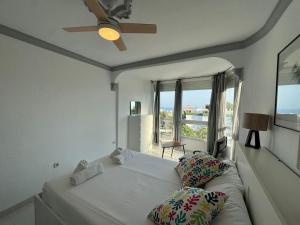 Flat with terrace and sea views in Torremolinos - Miró