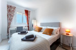 Amazing Sea and Golf Course view 2BR, Parking Pool