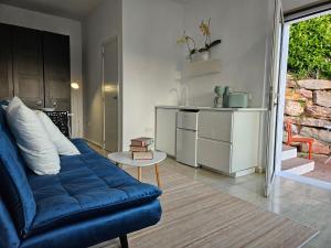 Malaga Sunshine Rentals - Studio Buenavista - 5 Minute Drive to the BEACH - Stunning Sunset