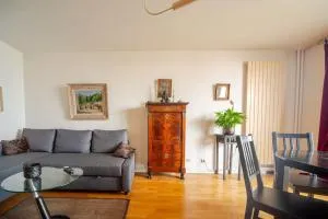 Beautiful quiet apartment with views of Paris - 塞纳河畔皮埃尔菲特