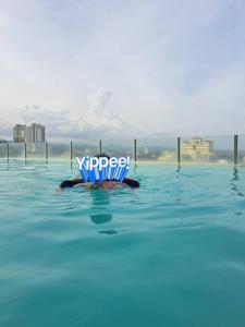 Comfy Condo near Ayala, SM City & IT Park