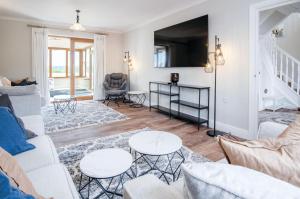 Highfield - 5 Bedroom Holiday Home - Pembroke Dock