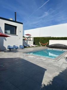 Villas Entre Terre et Mer 12 Personnes Espace Piscine chauffee : Villa