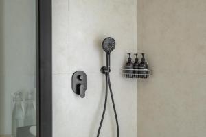 3 BD with Rooftop Jacuzzi and Glass Pool