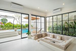 3 BD with Rooftop Jacuzzi and Glass Pool