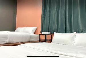 Purple House King BR Walk to Grand Palace