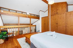 17 Cottesloe - steps from beach - sleeps 2