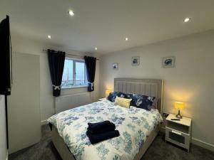 Wave Song - Hornsea Town House with Sea Views and Balconies