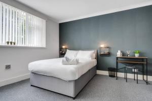 Woolton Rd Flat Near John Lennon Airport, Free Parking & Wifi - Pass the Keys