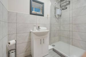 Woolton Rd Apartment, Parking - Pass the Keys