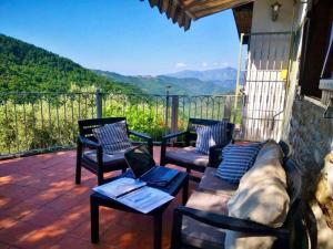 House - Sleeps 5 Scenic Views Fireplace & Garden