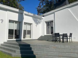 Briseis, maison darchitecte proche de la mer