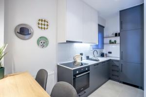 Mazi Rooms Charilaou 2,1