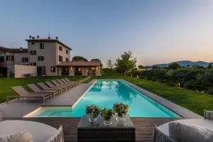 Villa del Nonno, Luxury Tuscan Farmhouse with Pool - Spianate