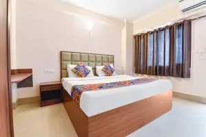 FabExpress Central Plaza - Dehradun