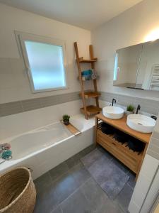 Maisons de vacances La Cigale - Maison (8 pers) au Lac de Lacanau : photos des chambres