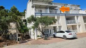 Apartment Dalmatino-Lion - Ploča