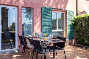 HigueronRentals Garden Sea View