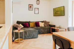 Central apartment w garden terrace