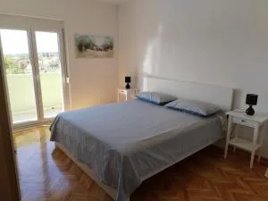 Apartma ZORA - Čežarji