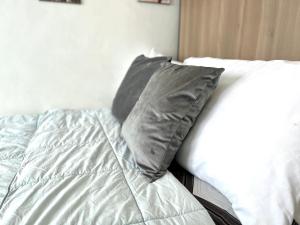 City center + walk in closet