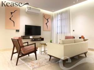 Kease Mughrizat - Royal touch